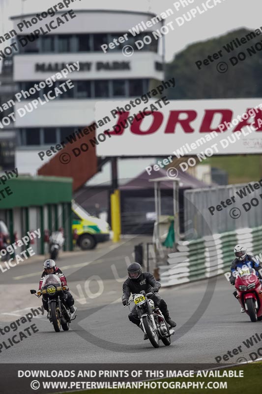 Vintage motorcycle club;eventdigitalimages;mallory park;mallory park trackday photographs;no limits trackdays;peter wileman photography;trackday digital images;trackday photos;vmcc festival 1000 bikes photographs